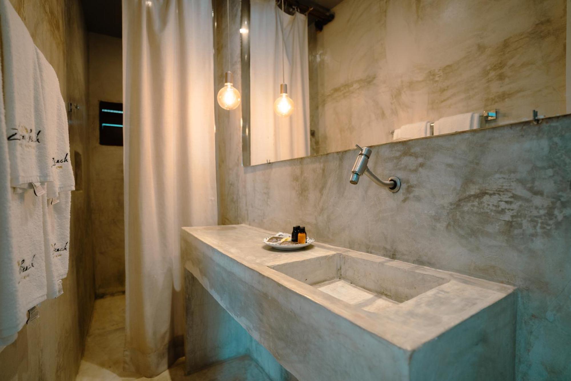 Zebra Boutique Hotel 4*